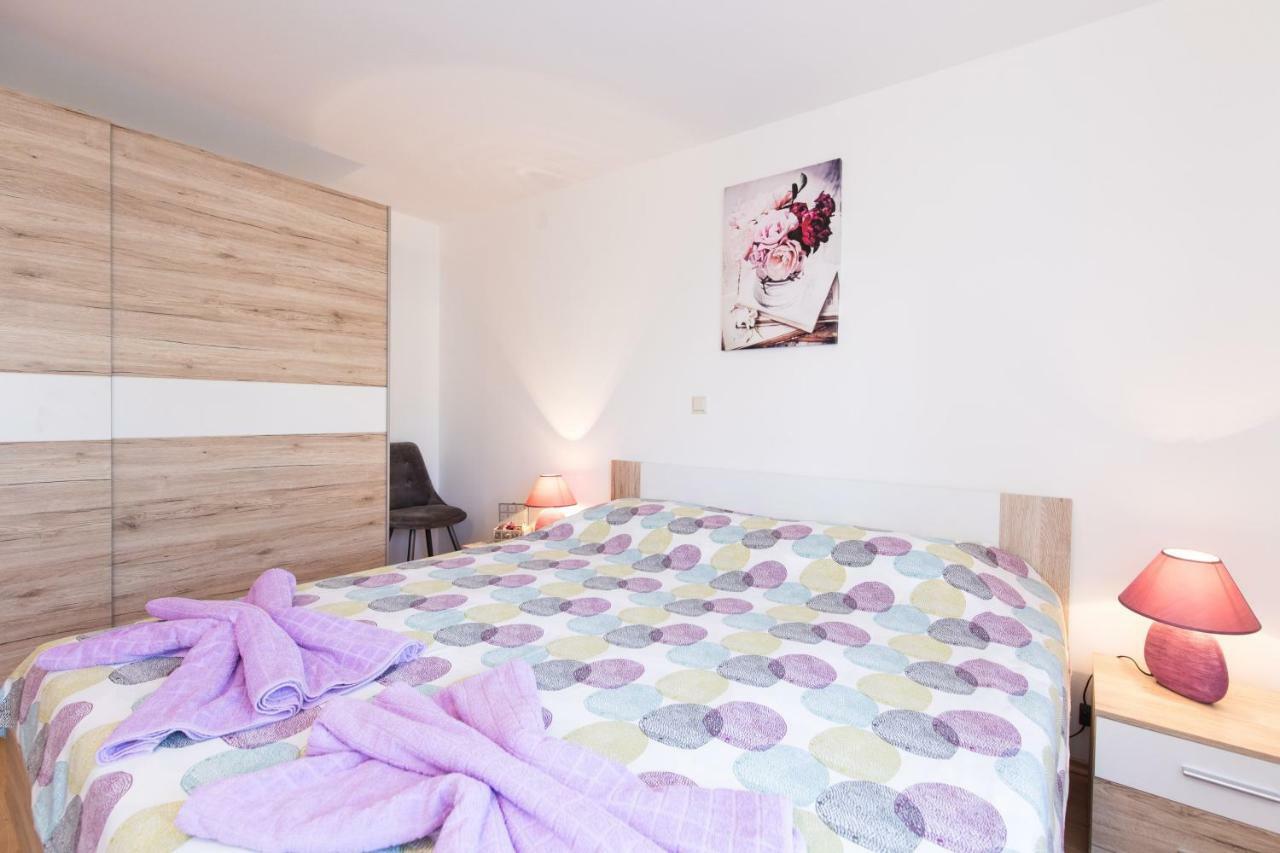 Apartment Adrijana Връбник Екстериор снимка